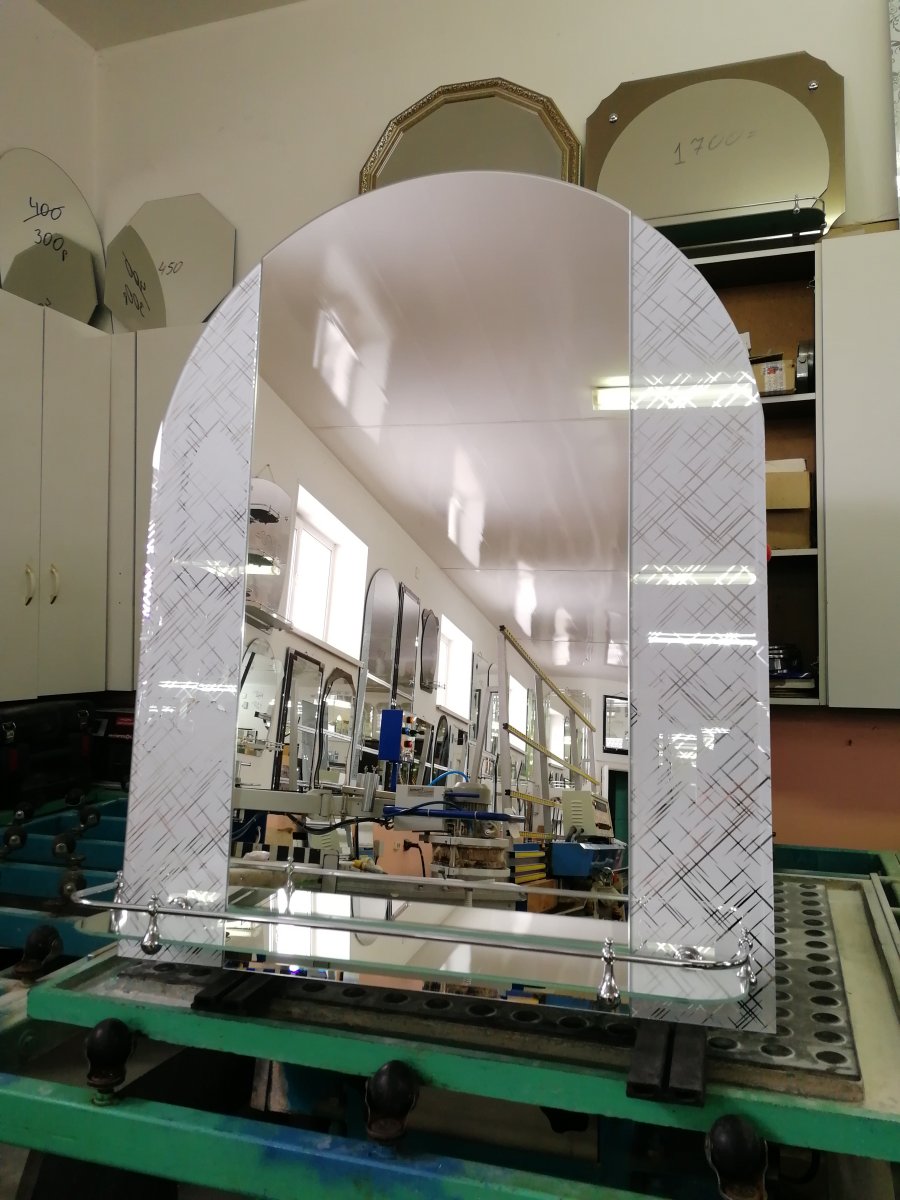 изготовление стекла и зеркал